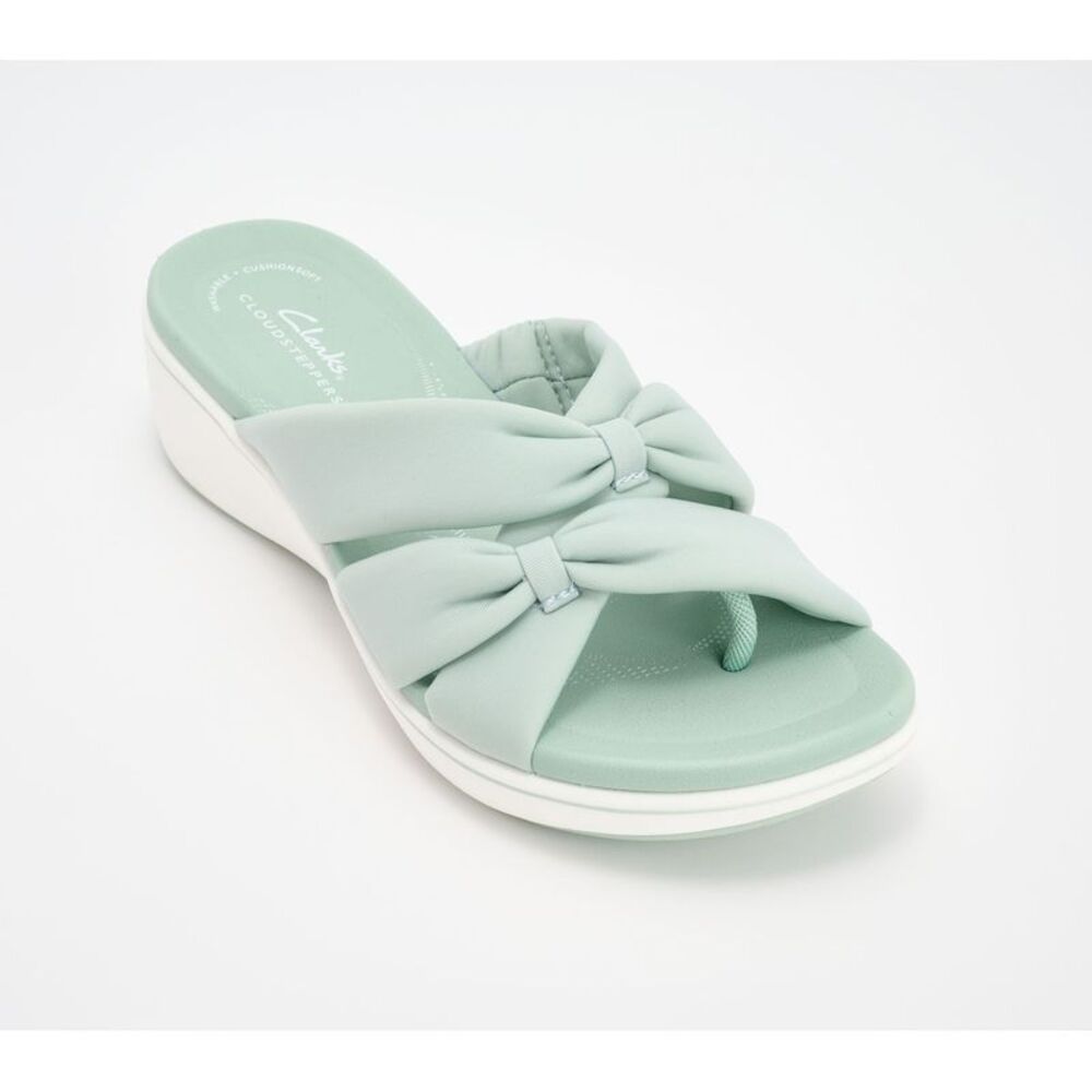 Clarks Footwear Women's Sz 8.5 Cloudsteppers Washable Thong Sandals Green